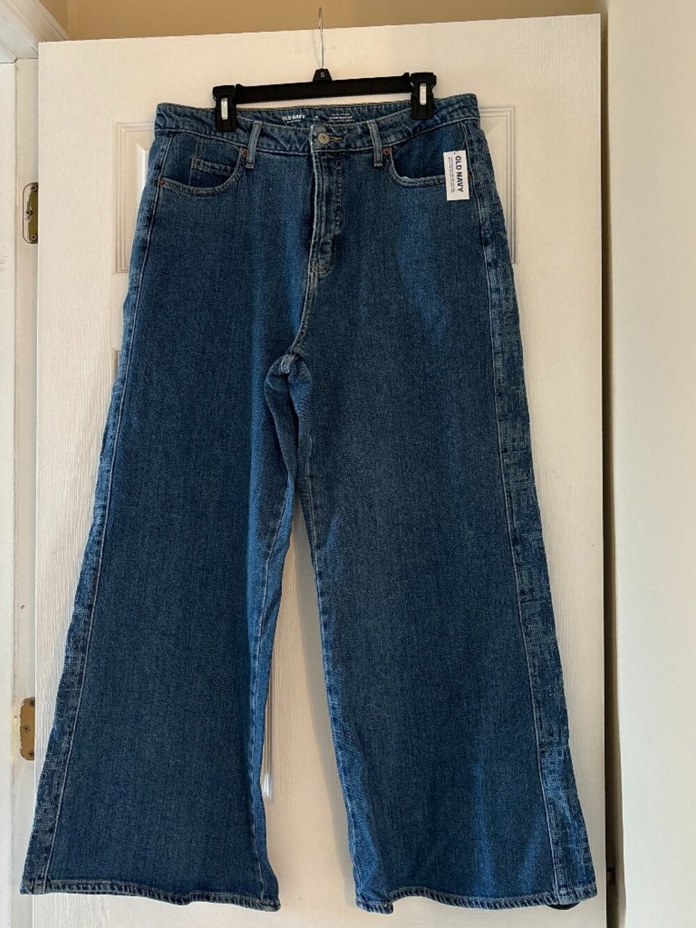Old Navy Extra High Rise Wide Leg Jeans- NWT!